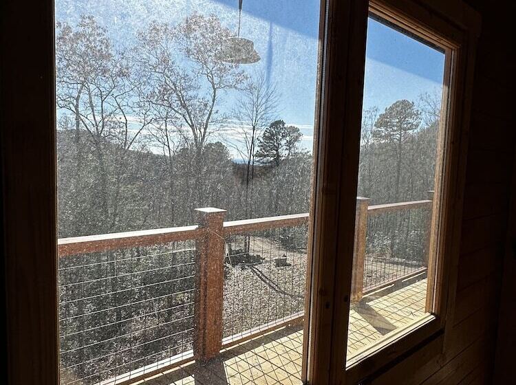 Meraki Escape    Log Cabins W/hot Tubs + Pet Friendly