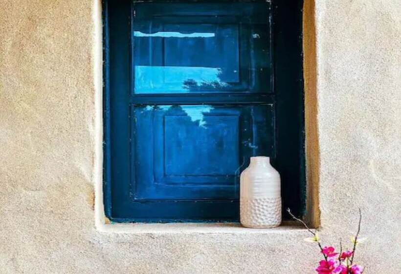 Meridium Apartments & Beach Club