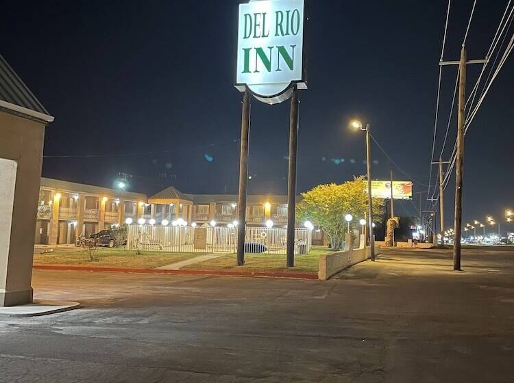 מוטל Del Rio Inn