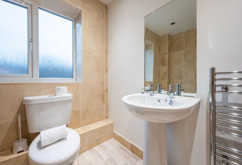 بنسيون Tŷ Coch By Tŷ Sa In Wales   Free Parking