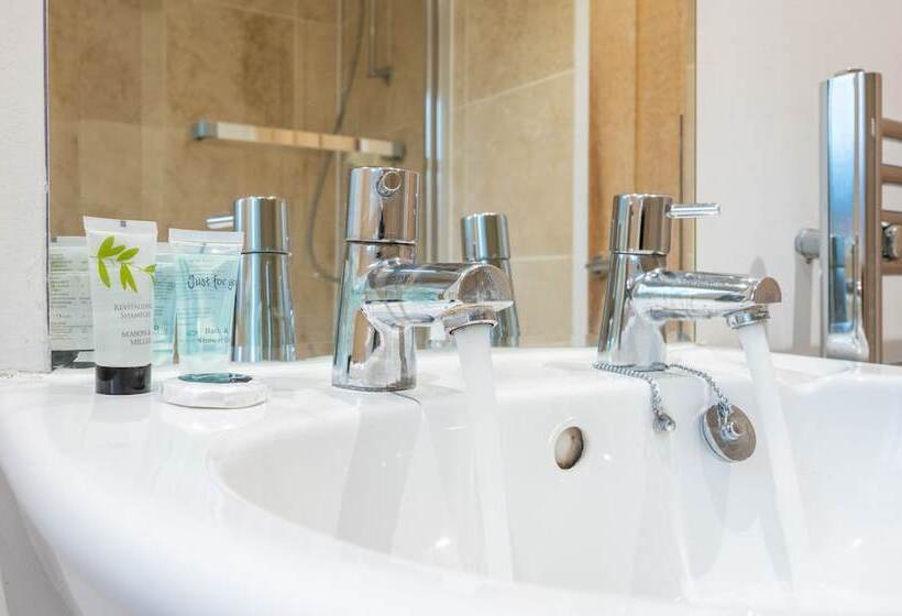 بنسيون Tŷ Coch By Tŷ Sa In Wales   Free Parking