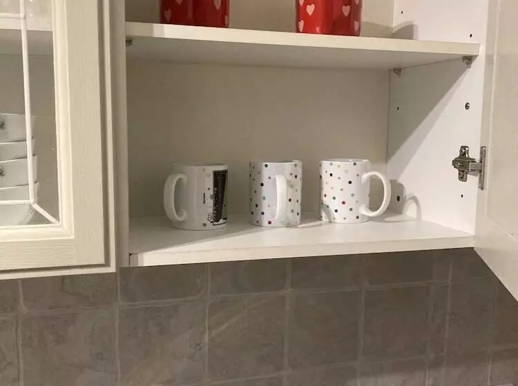 اقامتگاه Lovely 2 Bed House Apartment In Boston Towncentre