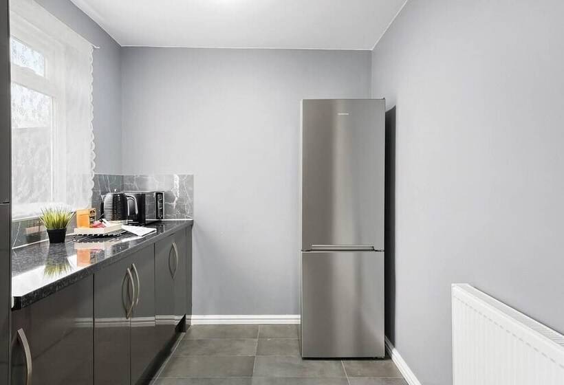 レジデンス Modern 3 Bed House In London Close To City Airport