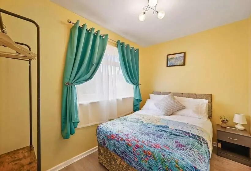 レジデンス Modern 3 Bed House In London Close To City Airport