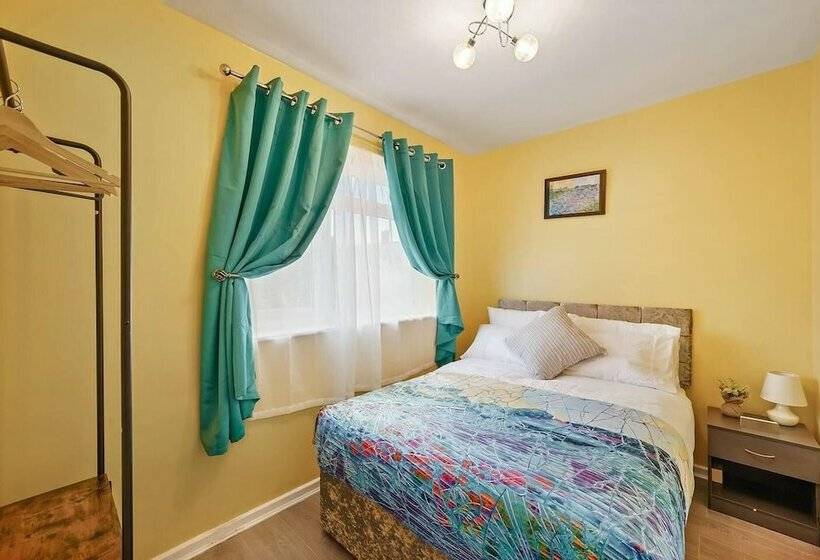 レジデンス Modern 3 Bed House In London Close To City Airport