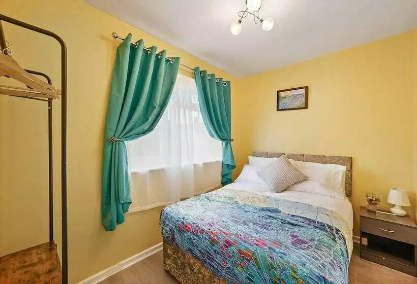 レジデンス Modern 3 Bed House In London Close To City Airport