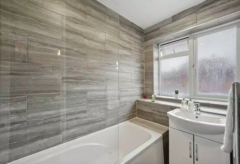 レジデンス Modern 3 Bed House In London Close To City Airport