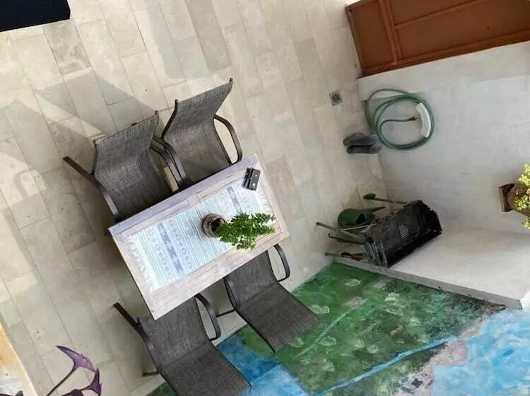 レジデンス Stone House 3 Bedroom 8 Persons