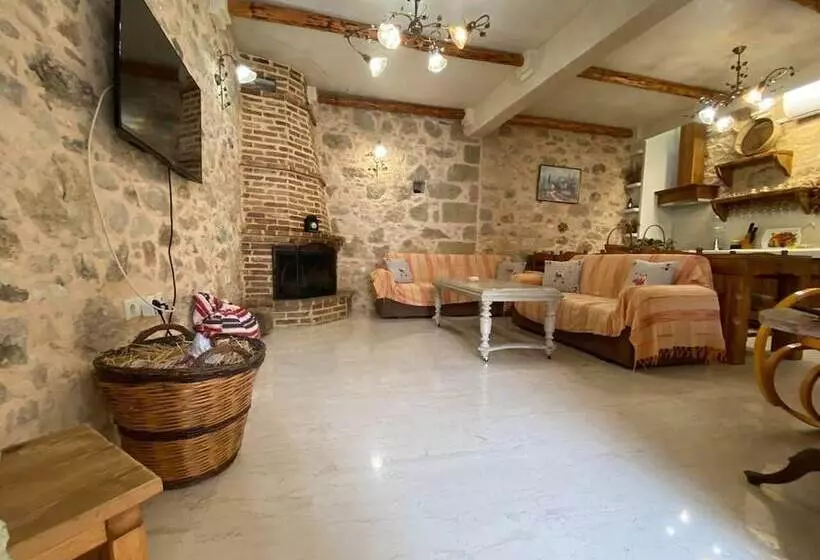 レジデンス Stone House 3 Bedroom 8 Persons