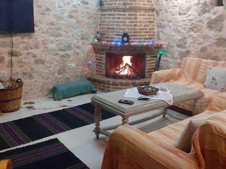 Резиденция Stone House 3 Bedroom 8 Persons