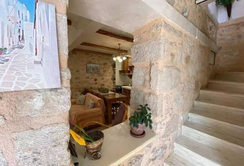 レジデンス Stone House 3 Bedroom 8 Persons