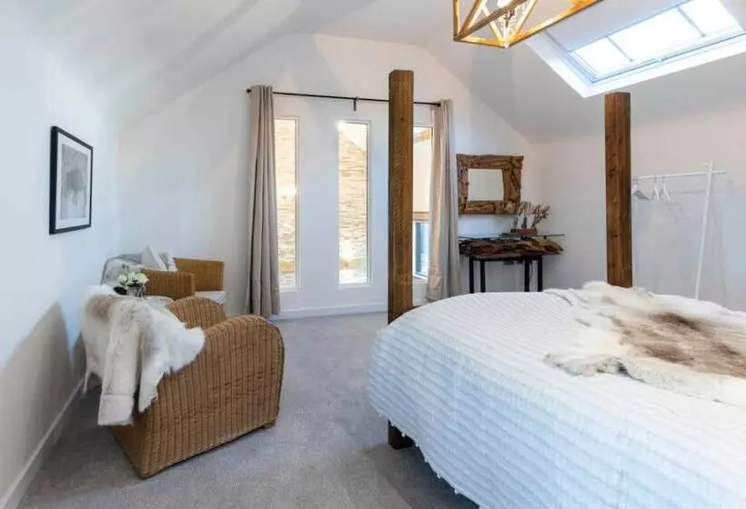 レジデンス Stunning Barn Sleeps 10 With Hot Tub Nr Melton