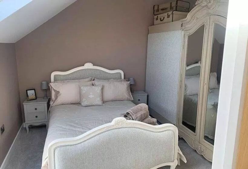 レジデンス Stunning Barn Sleeps 10 With Hot Tub Nr Melton
