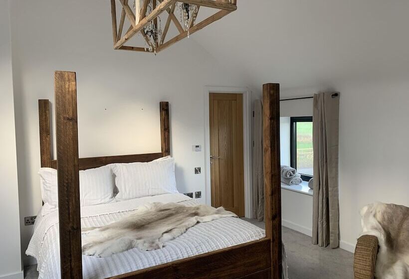 إقامة Stunning Barn Sleeps 10 With Hot Tub Nr Melton