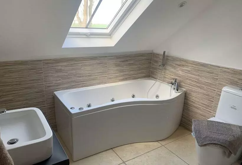 レジデンス Stunning Barn Sleeps 10 With Hot Tub Nr Melton