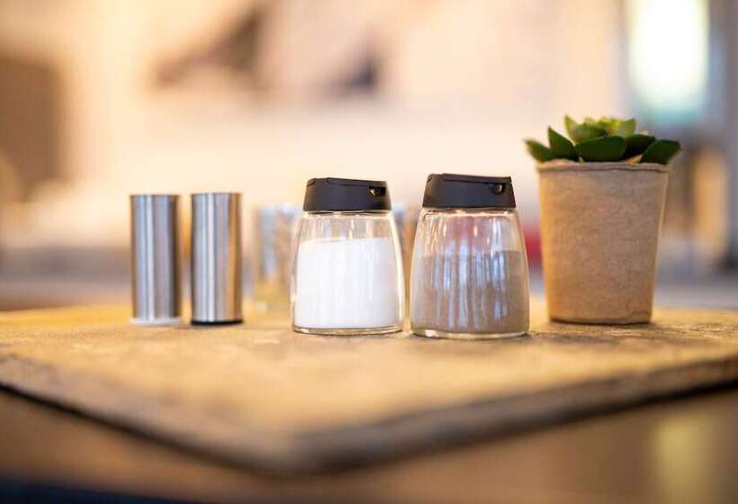 Sjøholt Sommerhotell Bed&breakfast