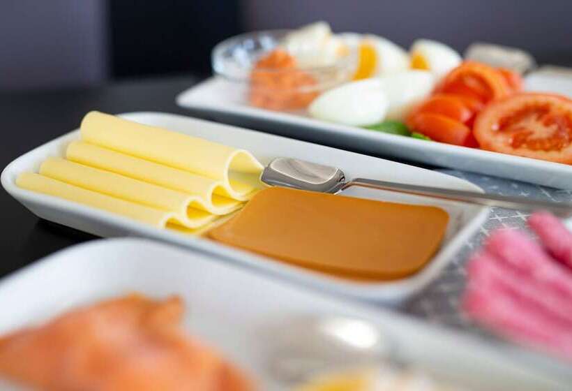 Sjøholt Sommerhotell Bed&breakfast