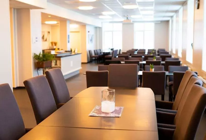 Sjøholt Sommerhotell Bed&breakfast