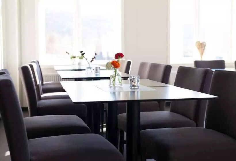 Sjøholt Sommerhotell Bed&breakfast