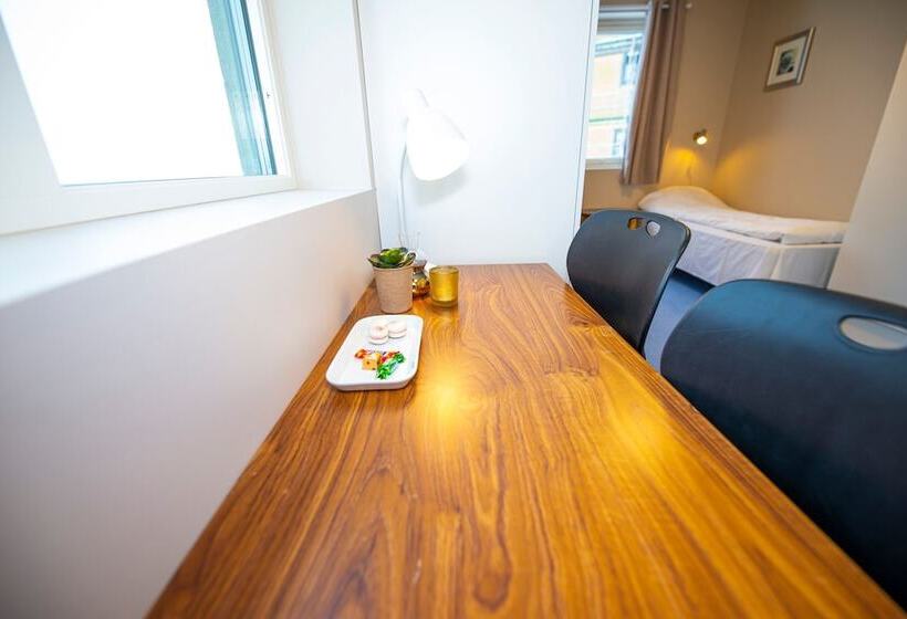 Sjøholt Sommerhotell Bed&breakfast