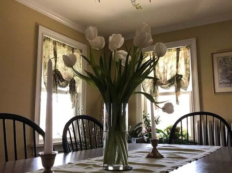 The Farmhouse Bed And Breakfast