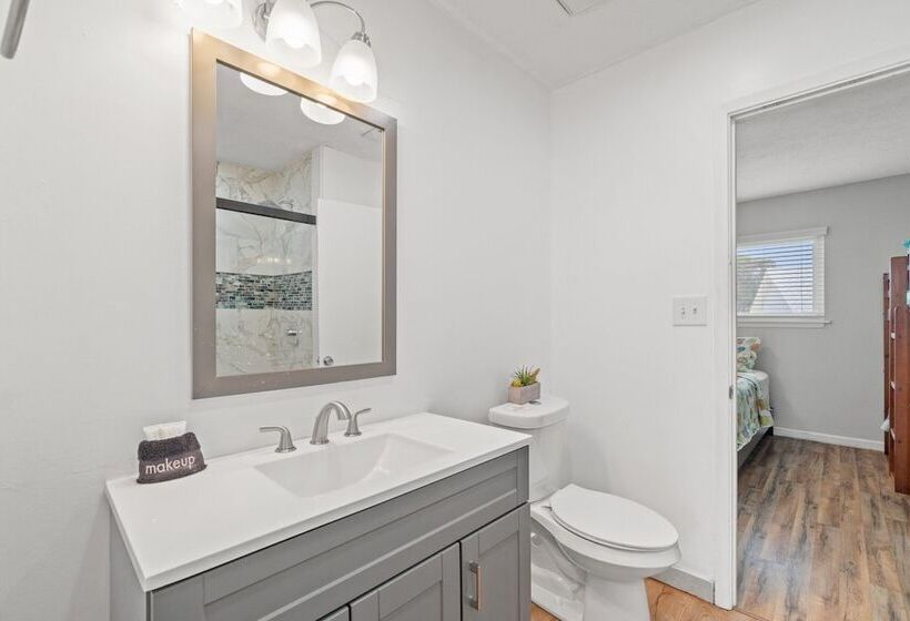 120 Palm Beach Dr A   La Casa Turquesa