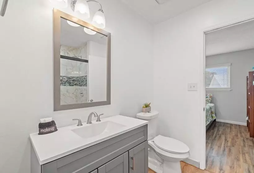 120 Palm Beach Dr A   La Casa Turquesa