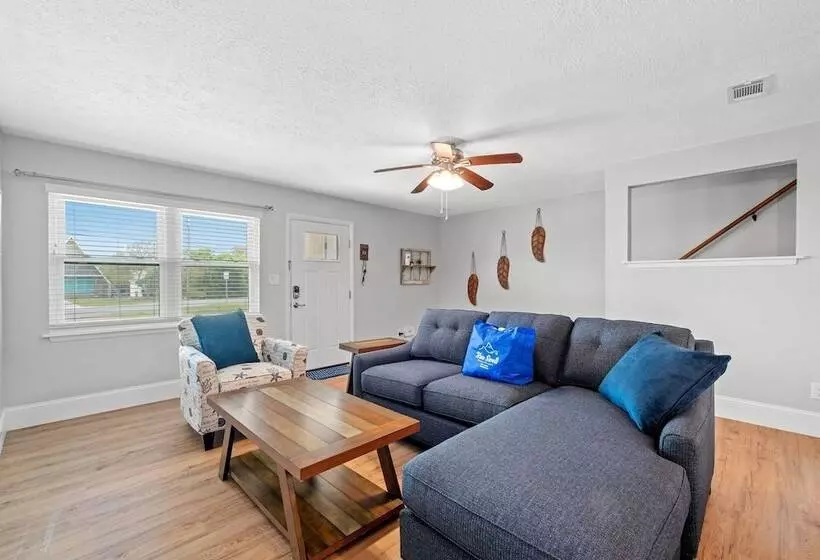 120 Palm Beach Dr A   La Casa Turquesa