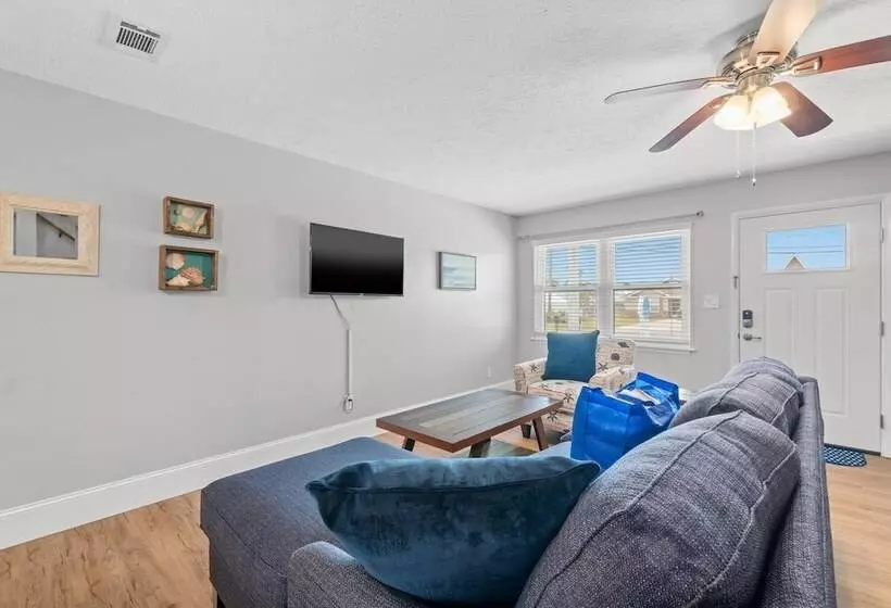 120 Palm Beach Dr A   La Casa Turquesa