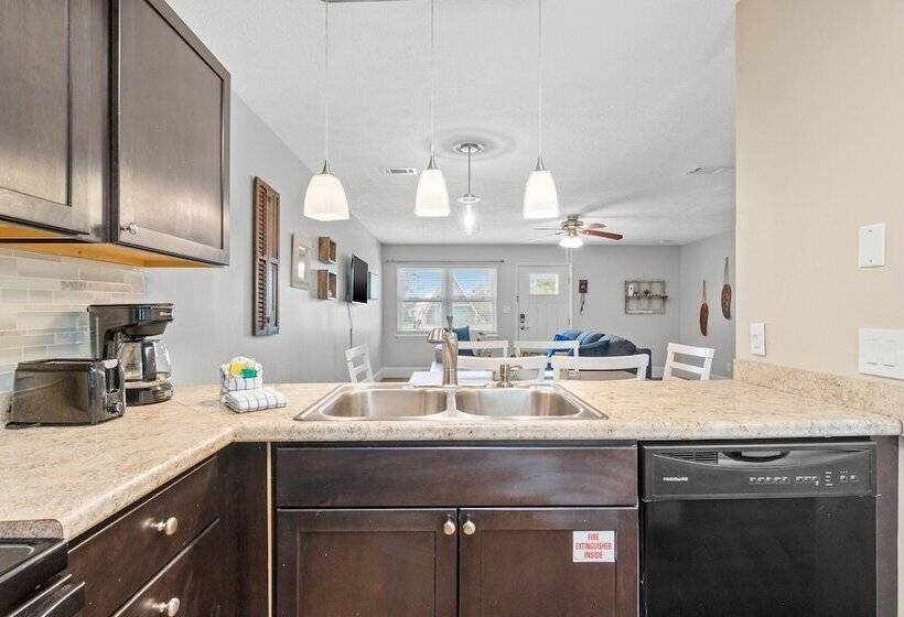 120 Palm Beach Dr A   La Casa Turquesa