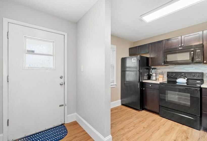 120 Palm Beach Dr A   La Casa Turquesa