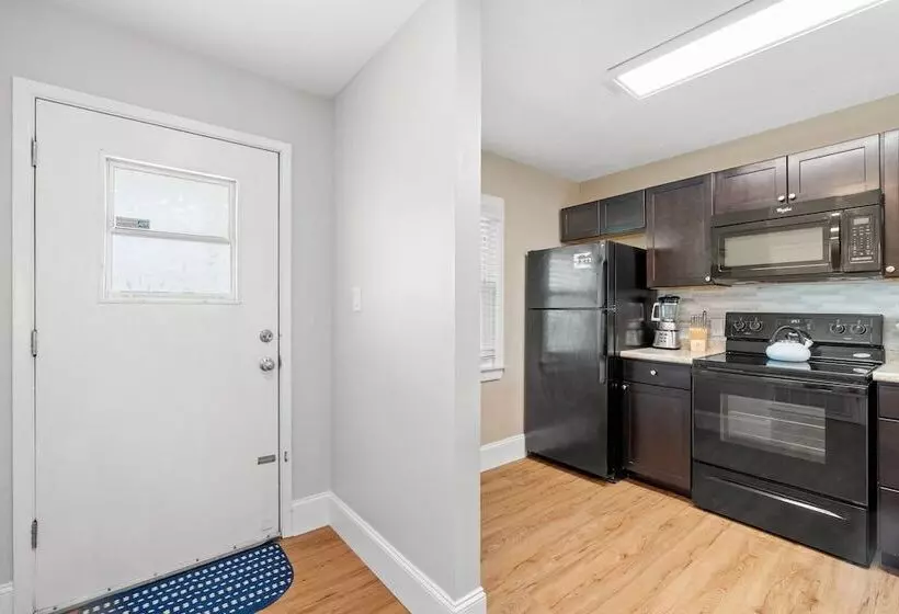 120 Palm Beach Dr A   La Casa Turquesa