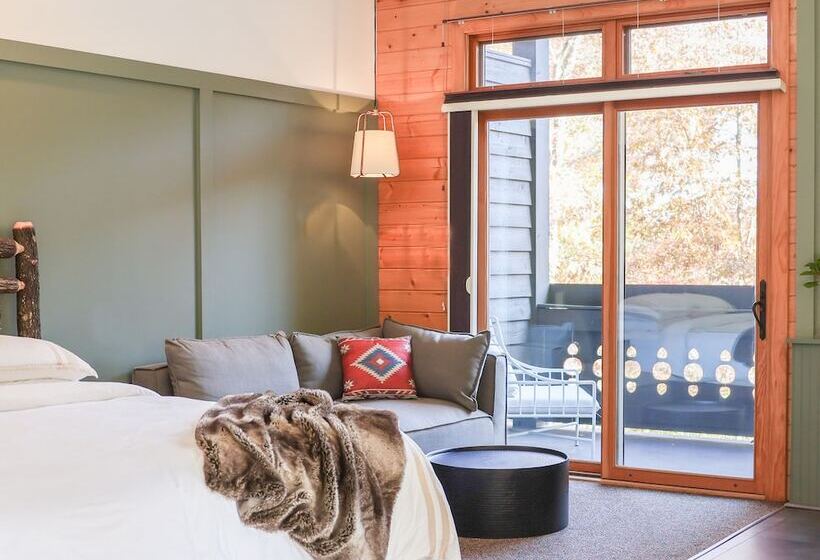 ベッドアンドブレックファースト Outland Chalet & Suites Great Smoky Mountains