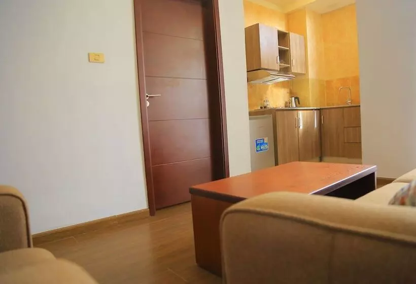 Black Horse Hotel Apartment