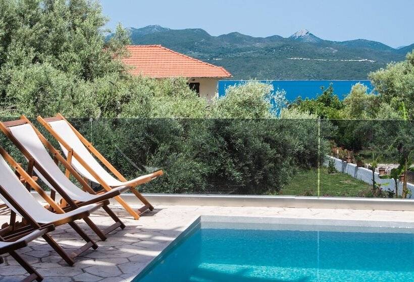 Bluemoments Naum Nikiana