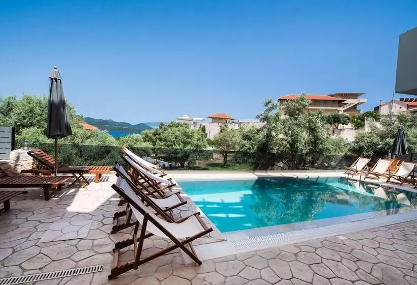 Bluemoments Naum Nikiana