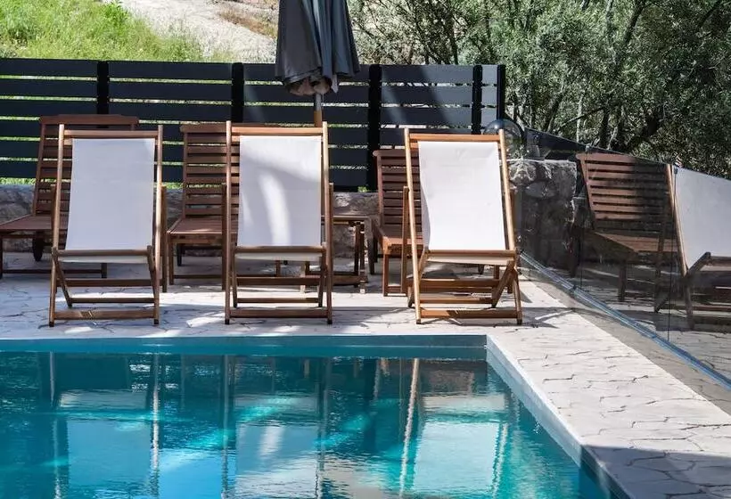 Bluemoments Naum Nikiana