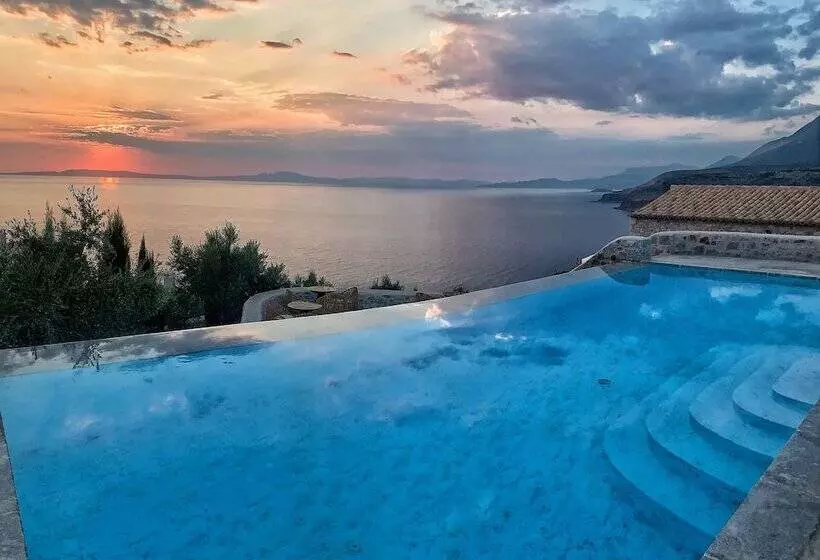 ホテル Bassa Maina Villas & Suites