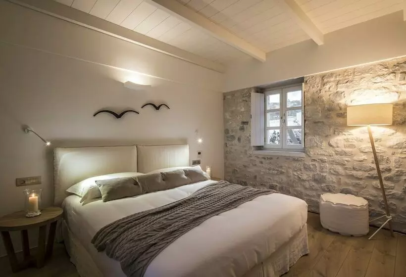 ホテル Bassa Maina Villas & Suites