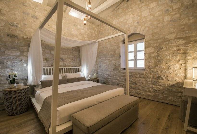 בית מלון כפרי Bassa Maina Villas & Suites