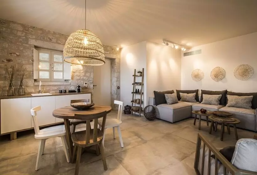 ホテル Bassa Maina Villas & Suites