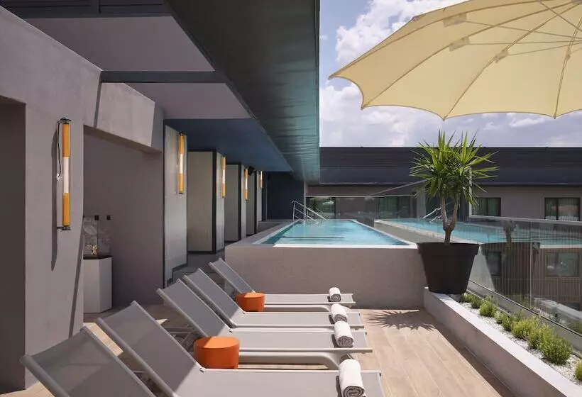 هتل Hilton Garden Inn Evora