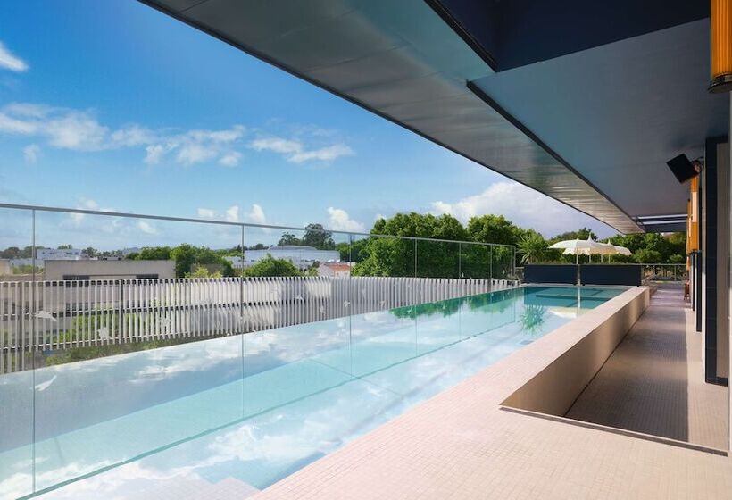 هتل Hilton Garden Inn Evora