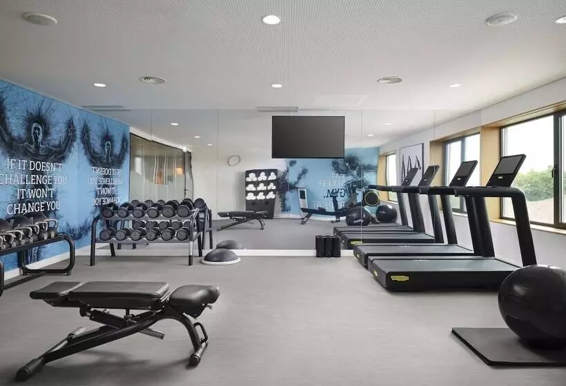 هتل Hilton Garden Inn Evora