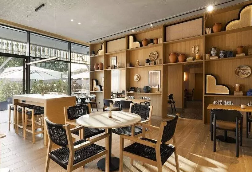 هتل Hilton Garden Inn Evora