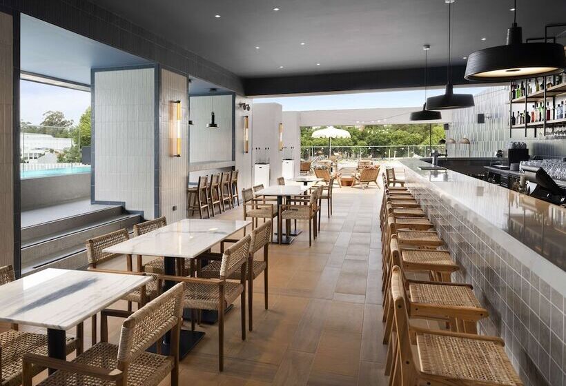 هتل Hilton Garden Inn Evora