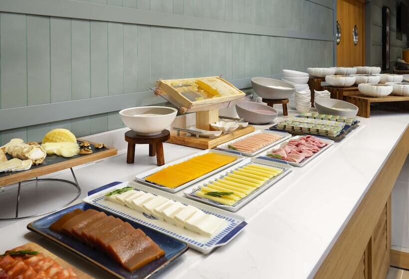 هتل Hilton Garden Inn Evora