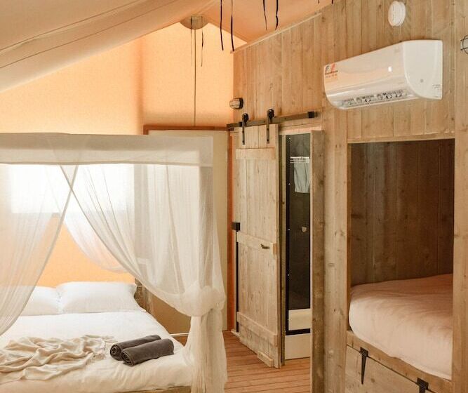 בית מלון כפרי Koondrook Glamping Retreat