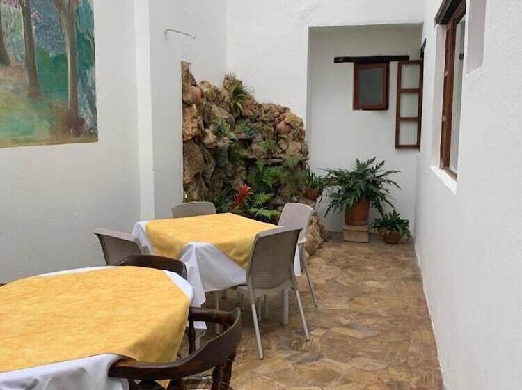 בית מלון כפרי Sol De La Villa