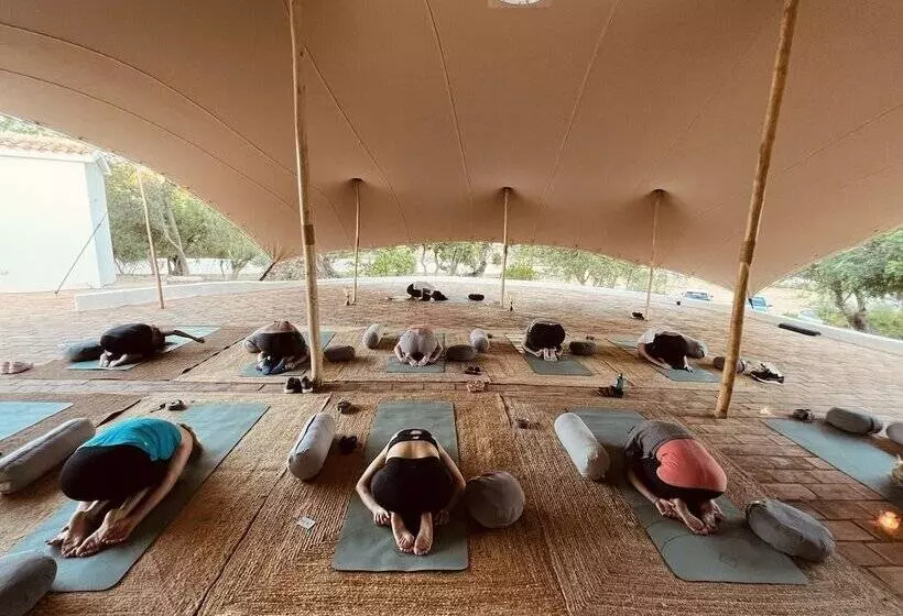 ホテル Solar Alvura Health